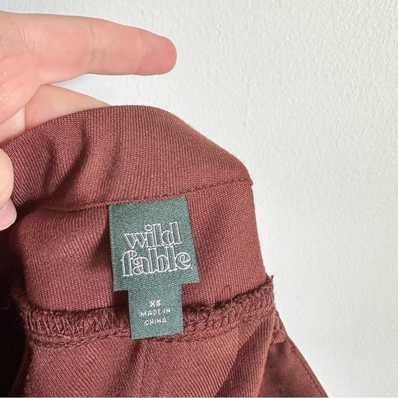 Wild Fable Brown Pleated School girl Mini Skirt sz XS - Picture 5 of 5